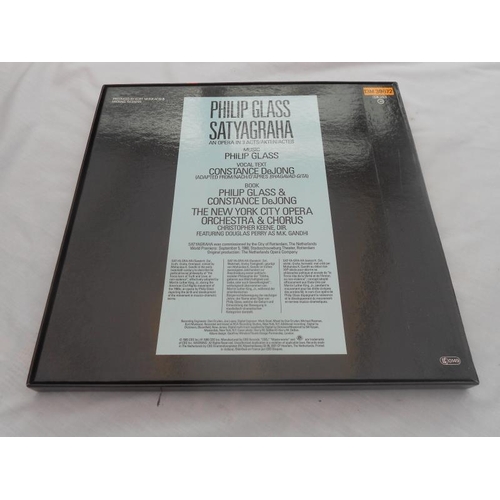 46 - Philip Glass - Satyagrah3 x LP box Set CBS ?– I3M 39672 Made in Holland N/ mint