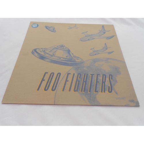 71 - Foo Fighters - This is a call. UK 12” Record 12 CL 753  12 CL 753 A-01-1-1 and  12 CL 753 B-01-1-1 N... 