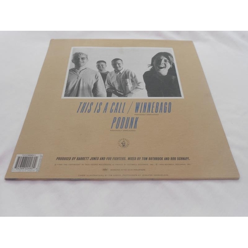 71 - Foo Fighters - This is a call. UK 12” Record 12 CL 753  12 CL 753 A-01-1-1 and  12 CL 753 B-01-1-1 N... 