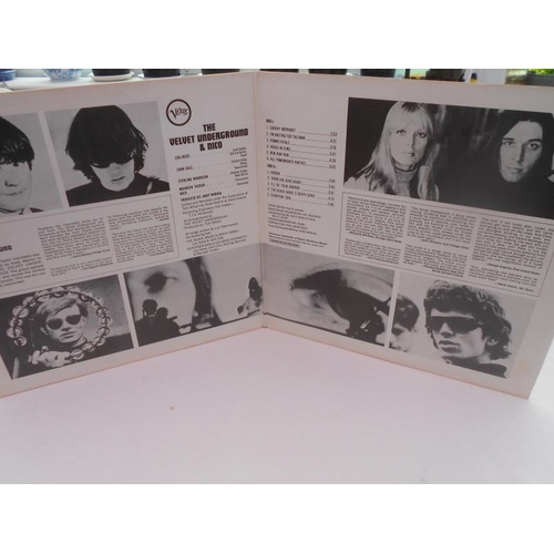 91 - The Velvet Underground & Nico UK LP Record 2315 056 A//1 420 and B//1 420 EX+