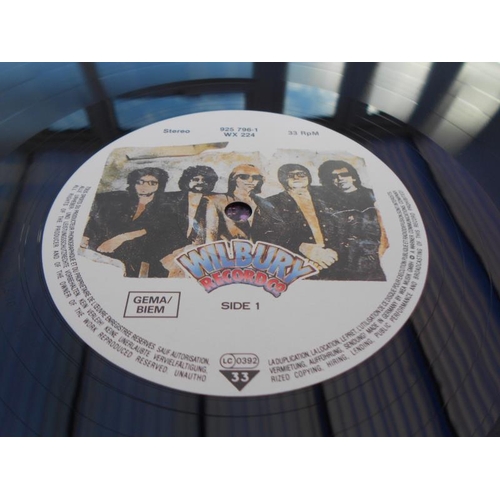 212 - Travelling Wilburys Collection of 2 x LP’s Both vinyls and sleeves are in near mint condition Really... 