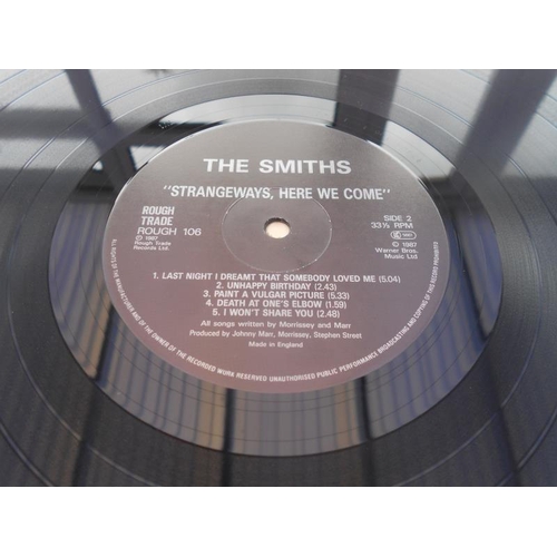 221 - The Smiths – Strangeways, here we come UK 1st press LP Record ROUGH 106 A-2U-1-1 and B-2U-1-1 NM