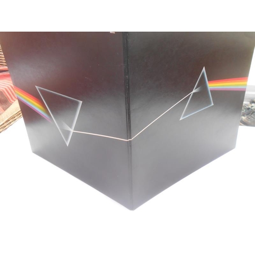 306 - Pink Floyd - Dark side of the Moon UK LP Record. SHVL 804. A-8 and B-7 EX