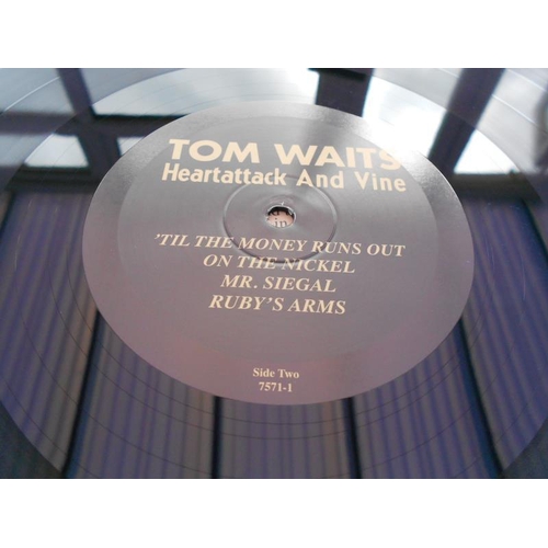 424 - Tom Waits – Heartattack and Vine. EU 7571 1-A and 1B NM