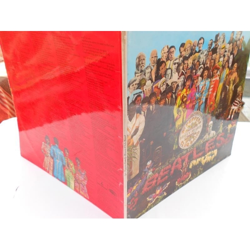 459 - The Beatles Sgt Peppers UK 1st press LP record PCS 7027 XEX 637-1 and XEX 638-1 EX