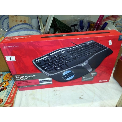 6 - A Natural Ergonomic keyboard 4000