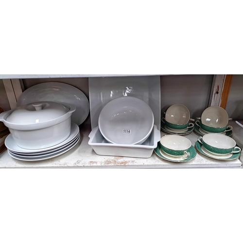 1114 - A quantity of Meakin 'Florida' soup bowls & dishes & white 'TU' dinner ware COLLECT ONLY