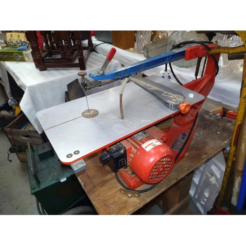 107 - A Hegner multicut 2s scroll saw