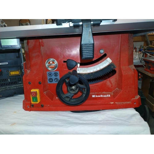 155 - A table saw.