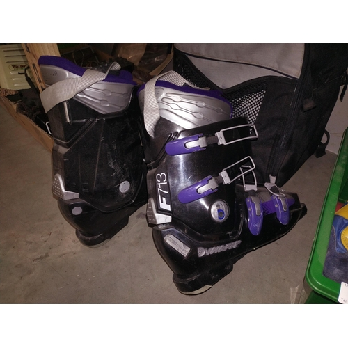 45 - A pair of vintage roller skate boots and pair of ski boots