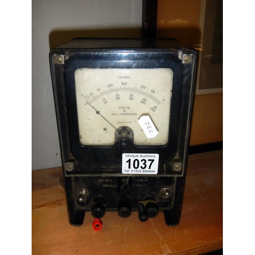 1037 - An old volts milliamperes meter.
Collect Only.