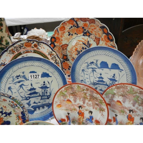 1127 - A selection of Victorian & later Chinese plates & vases