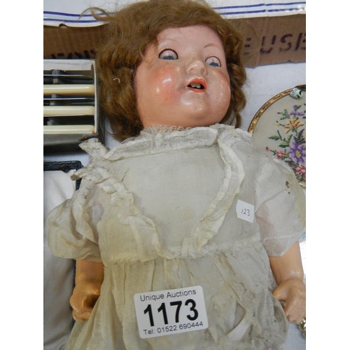 1173 - An early 20th century doll