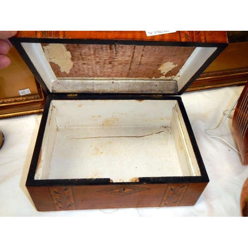 1184 - A Victorian inlaid sewing box