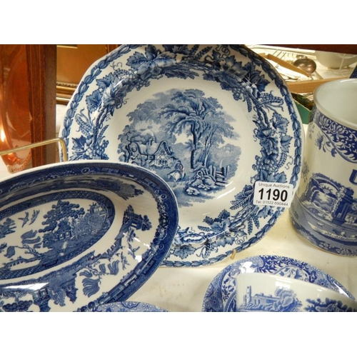 1190 - A good lot of blue & white china