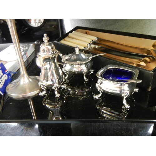 1144 - A selection of silver plate items