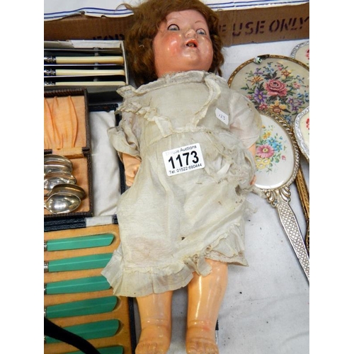 1173 - An early 20th century doll