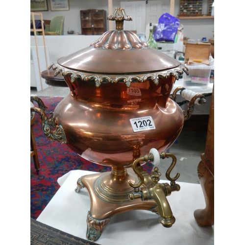 1202 - A Victorian samovar