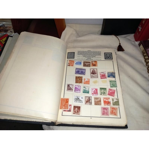 1277 - 5 old stamp albums with stamps