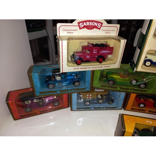 1300 - A quantity of old collectors cars, (1 shelf)