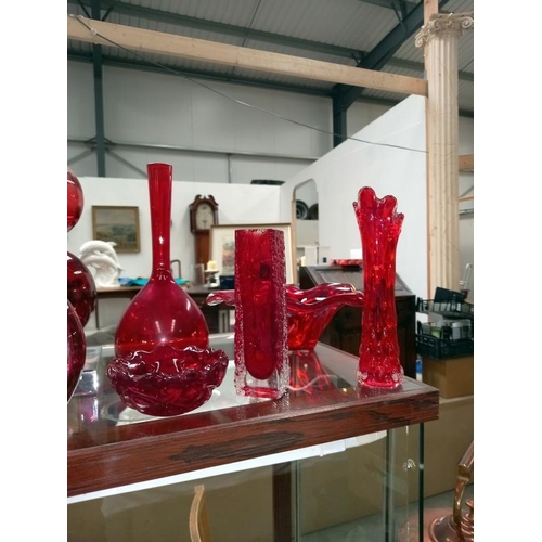 1329 - A quantity of cranberry and red glass.
Collect Only.