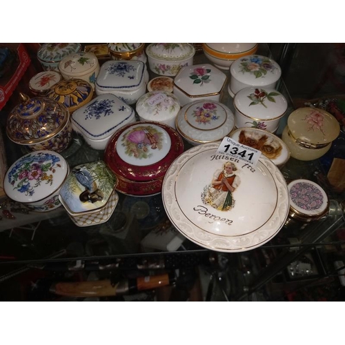 1341 - A collection of collectors trinket pots