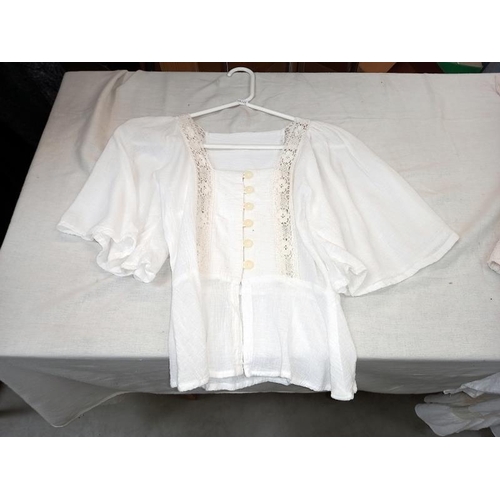 1428 - 3 items of white linen wear