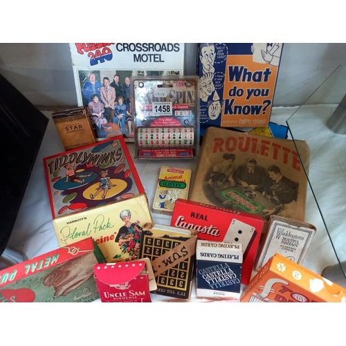 1458 - A collection of vintage toys & games