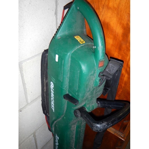 248 - A Qualcast Turbovac 1100 electric garden blower/vacuum