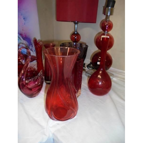 2010 - A mixed lot of red glass including a pair of table lamps. COLLECT ONLY.