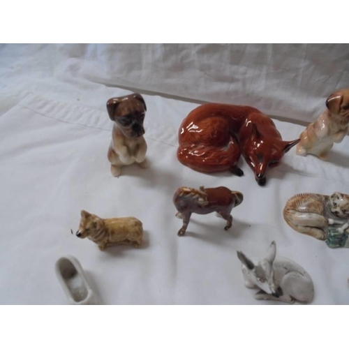 2121 - A mixed lot of china animals including Whimsies.