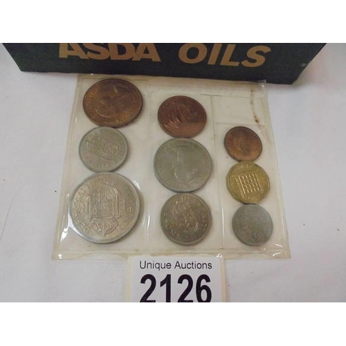 2126 - A mixed lot of coins including commemorative.