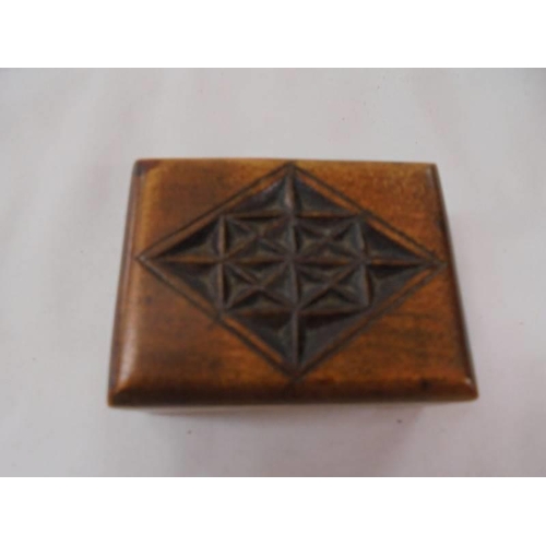 2147 - A small treen stamp box.