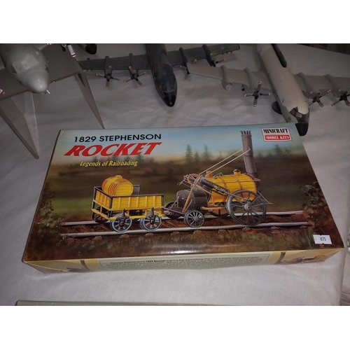 433 - 2 minicraft plastic model kits, Stephenson Rocket and 1804 Trevithick steam locomotive