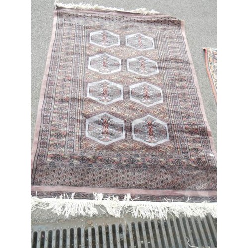 2191 - An old rug, 147 x 99 cm.