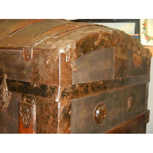 2231 - An old metal bound travelling trunk.COLLECT ONLY.