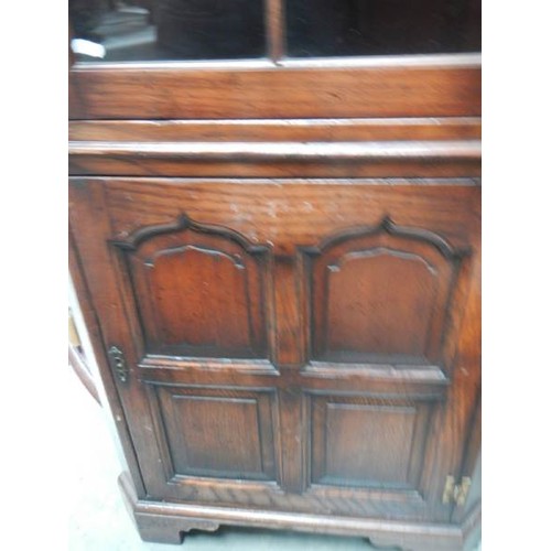 2363 - A mid 20th century corner cupboard, (small crack in glass), COLLECT ONLY.