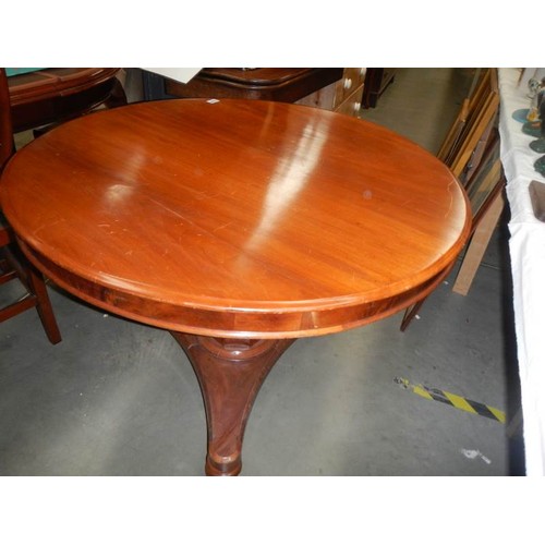 2465 - A Victorian mahogany circular tip top table in good condition, COLLECT ONLY.