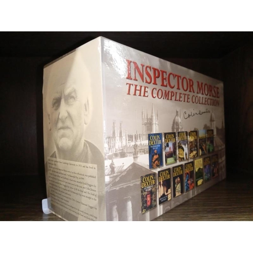 1041 - A boxed Inspector Morse, Colin Dexter paperbacks