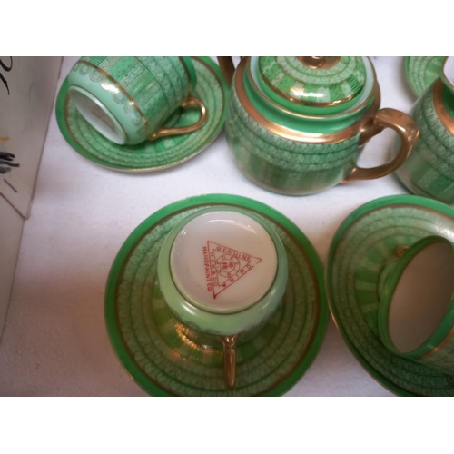 40 - A Paragon 'Tree of Kashmir' tea set & a Mikado Chinese tea set