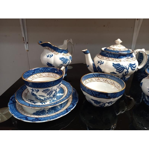 26 - A selection of blue & white pottery including Booths real Old Willow tea set, James Kent Chinese duc... 