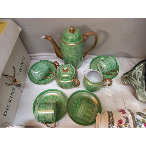 40 - A Paragon 'Tree of Kashmir' tea set & a Mikado Chinese tea set