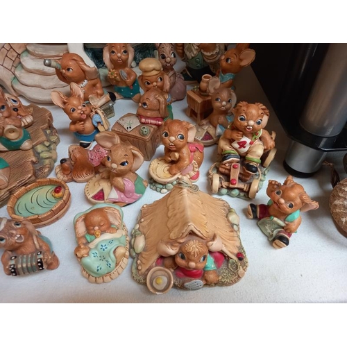 50 - A good lot of Pendelfin, (6 items have slight damage, few pieces have slight wear)