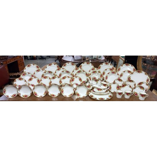 1712 - Approximately 63 pieces of 20th century Old Country Rose