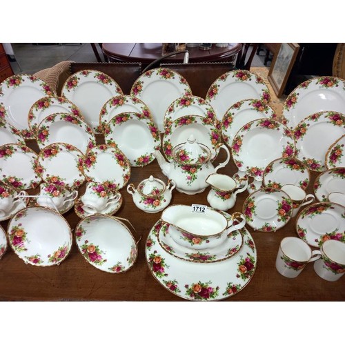 1712 - Approximately 63 pieces of 20th century Old Country Rose