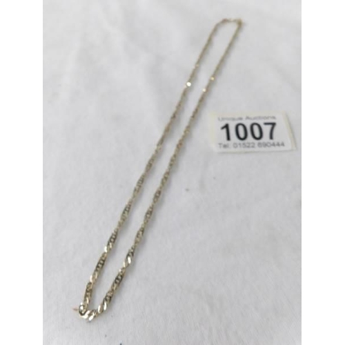 1007 - A 9ct gold chain, in good condition, 46cm (18