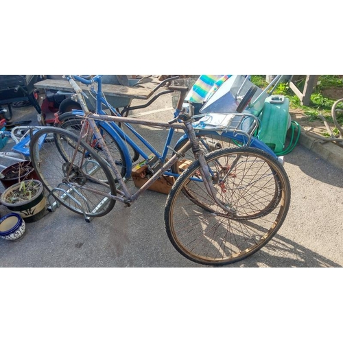 529 - 2 ready to renovate bicycles with a box of parts. Collect Only