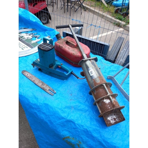 560 - A quantity of miscellaneous items including hole maker & petrol can etc. Collect Only