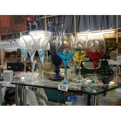 638 - A mixed lot of mid 20th century coloured glass.
Collect Only.