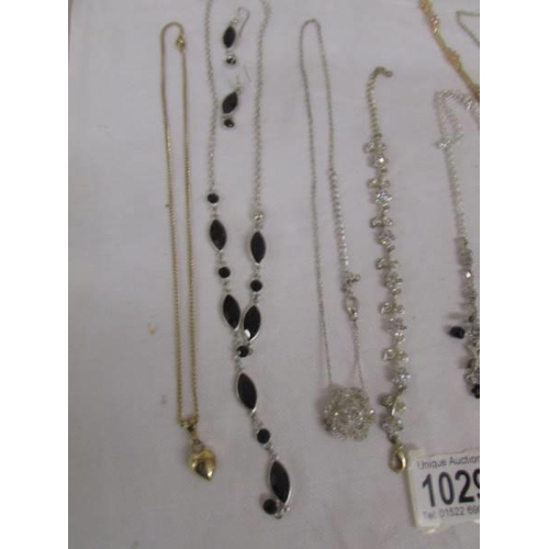 1029 - A good lot of pretty necklaces and bracelets.